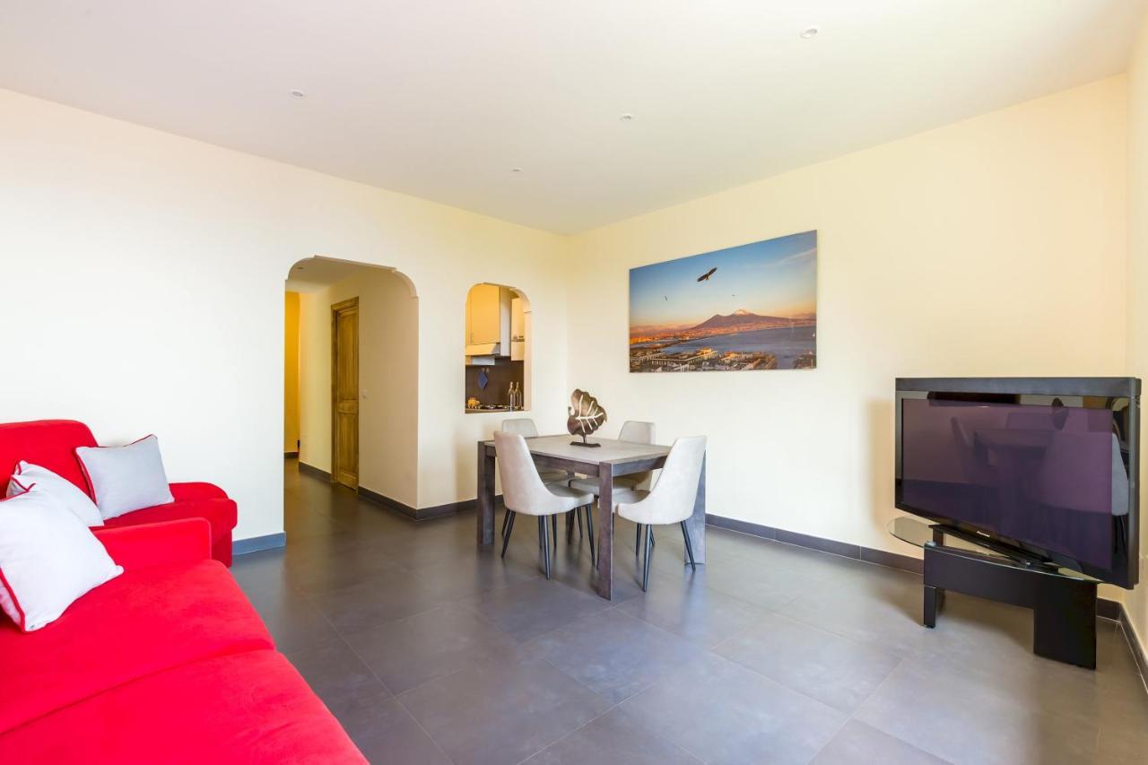 Villa Dolcevita With Parking By Napoliapartments Dış mekan fotoğraf