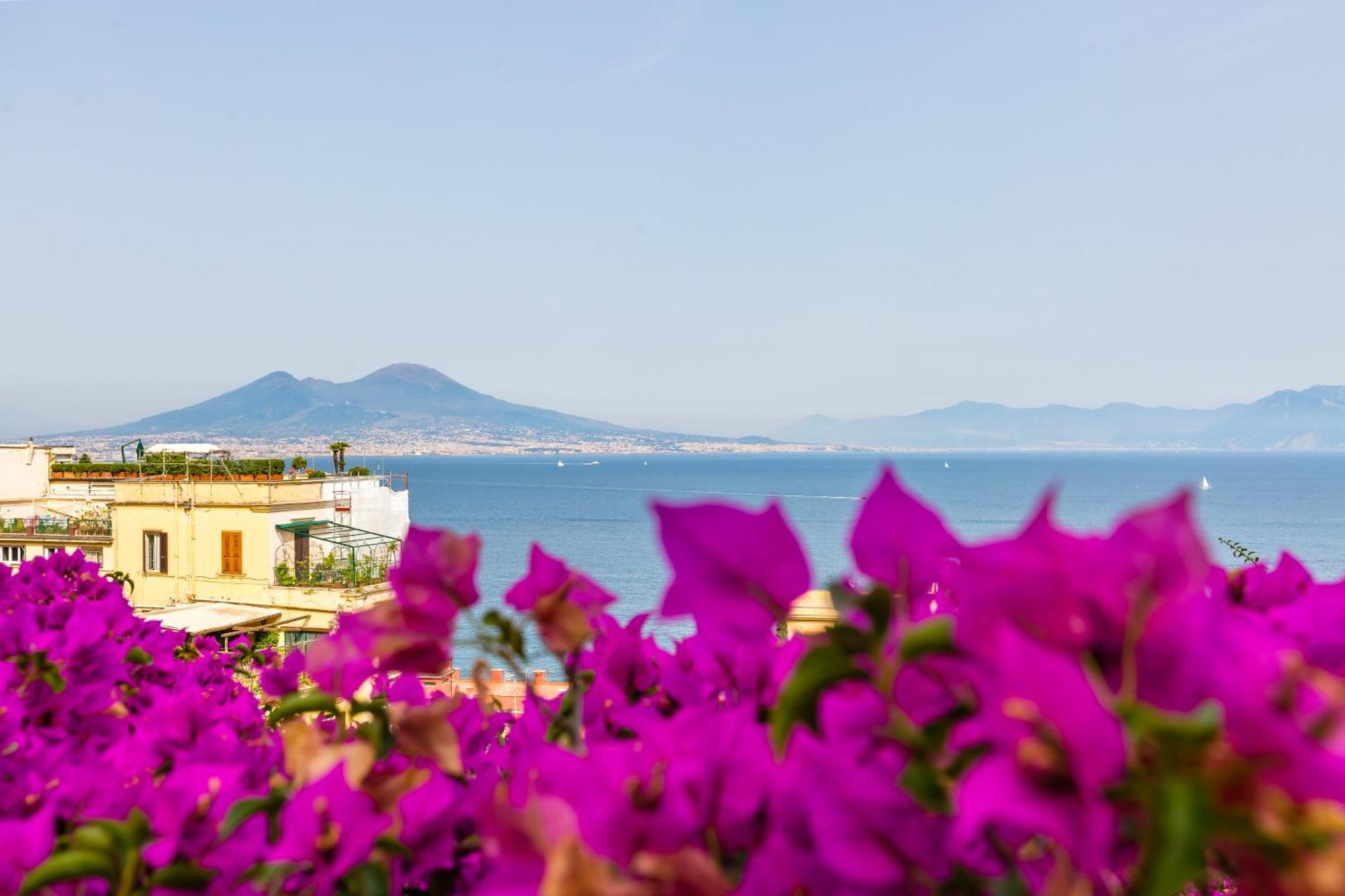 Villa Dolcevita With Parking By Napoliapartments Dış mekan fotoğraf