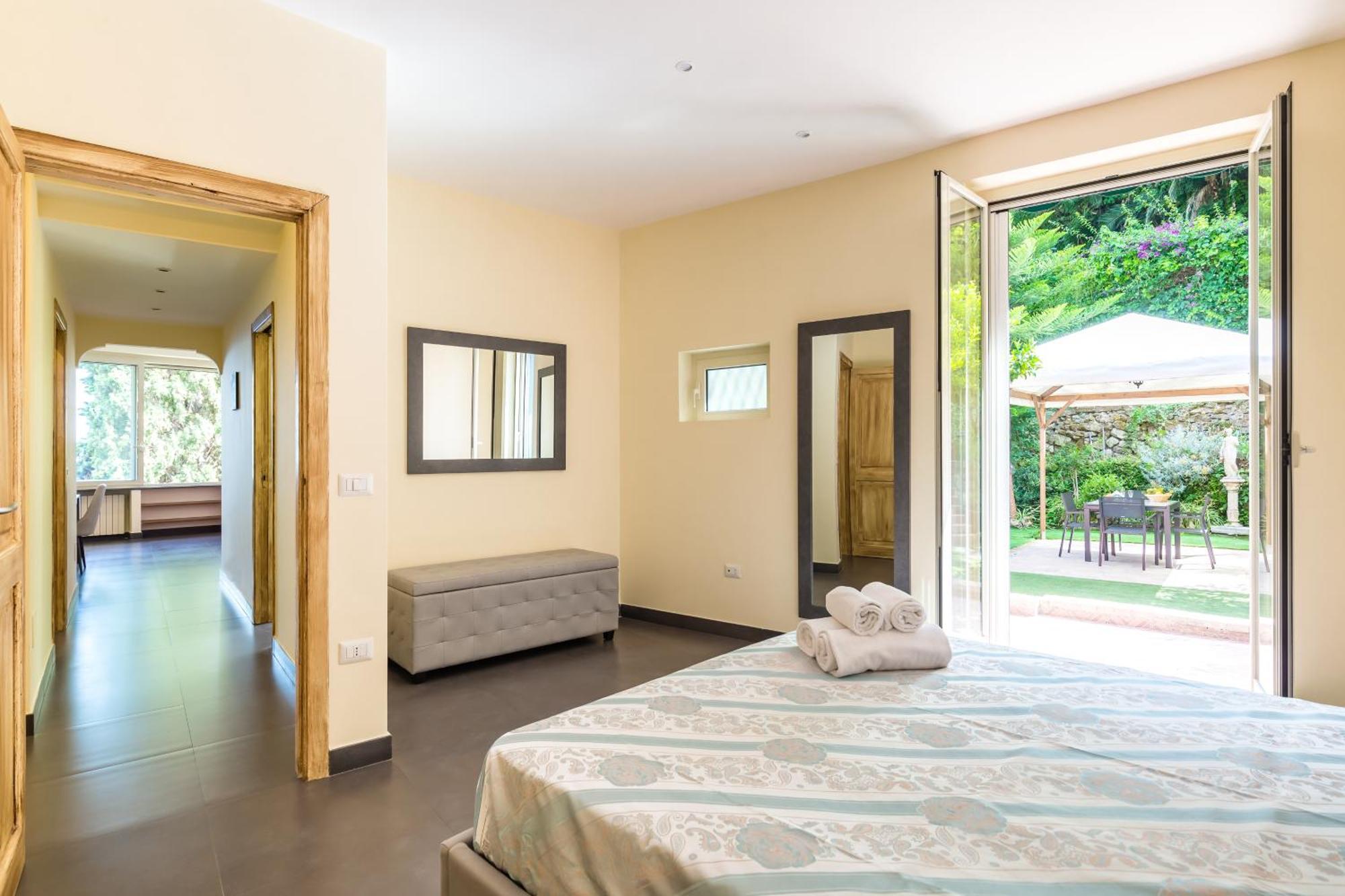 Villa Dolcevita With Parking By Napoliapartments Dış mekan fotoğraf